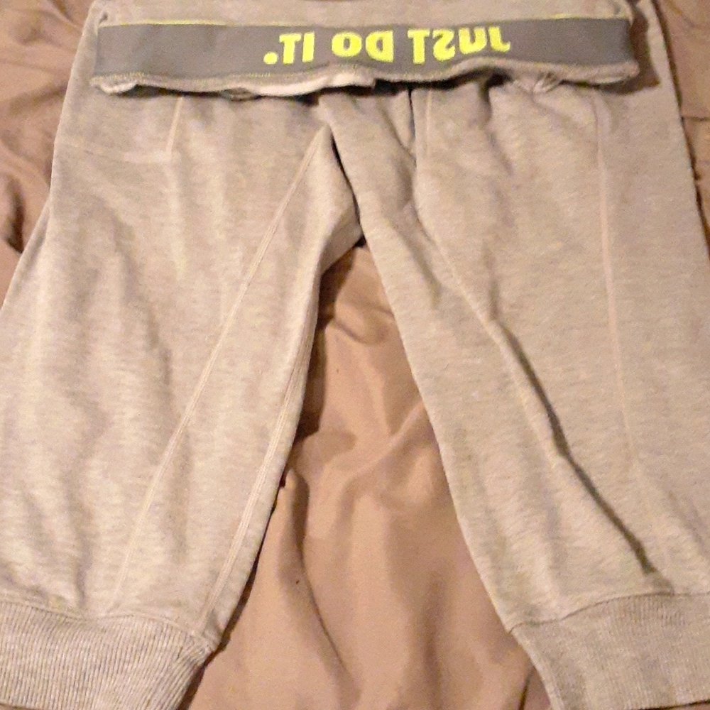 Nike dry fit capris sweatpants